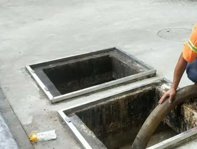 乌尔禾化粪池清理